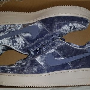 ❣24 hrs sale❣Nike air force 1 lv8 (gs)